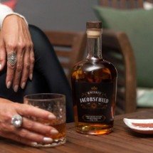 Licor de whiskey americano chega ao mercado brasileiro - DINO