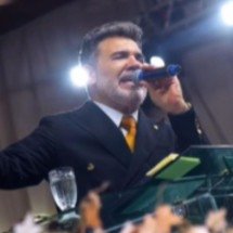 ‘Ungida por Deus’, diz Marco Feliciano sobre a família Bolsonaro - Divulgação/Congresso dos Gideões