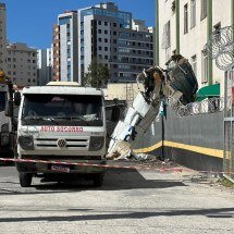 Prédio atingido por avião em BH segue sem previsão de conclusão da perícia - Quéren Hapuque/EM/D.A Press