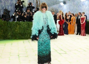 Anna Wintour com conjunto Channel no Met Gala 2026 -  (crédito: AFP)
