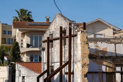 Empresa que abandona obra sem justificativa aceita pela Prefeitura pode ser impedida de contratar e participar de licitações por até 3 anos -  (crédito: Unsplash)