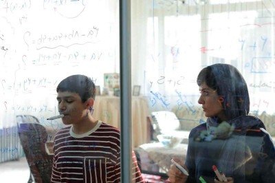 O longa-metragem de Saeed Roustayi competiu pela Palma de Ouro no Festival de Cannes do ano passado e estreou neste mês nos cinemas brasileiros -  (crédito: Retrato Filmes/Divulgação)