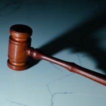 Após veto do STF, Justiça Militar amplia penduricalhos em até R$ 15 mil
