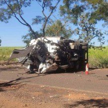 MG: motorista morre em acidente envolvendo caminhão de hortifrúti  - CBMMG/Divulga&ccedil;&atilde;o