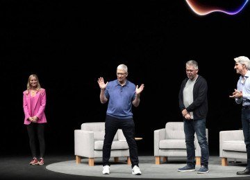 Apple terá que pagar US$ 250 milhões a usuários de iPhone em processo coletivo por engano sobre IA -  (crédito: BBC)