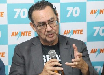 Augusto Cury durante entrevista coletiva em Belo Horizonte -  (crédito: Marcos Vieira/EM/D.A. Press)