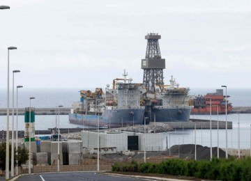 Navio está atacrado no porto da Costa Verde -  (crédito: Oscar del Pozo/AFP)