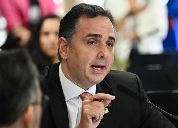 Rodrigo Pacheco segue com o seu futuro político indefinido -  (crédito: EVARISTO SÁ/AFP)