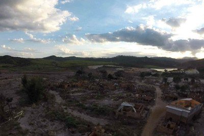 Foi completa a destruição de Bento Rodrigues, primeira comunidade de Mariana atingida pelo rompimento da Barragem do Fundão, em 2015
 -  (crédito: Mateus Parreiras/EM/D.A.Press)