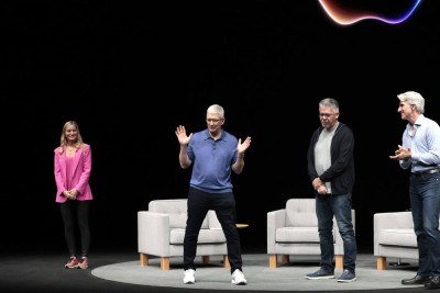 Apple terá que pagar US$ 250 milhões a usuários de iPhone em processo coletivo por engano sobre IA -  (crédito: BBC)