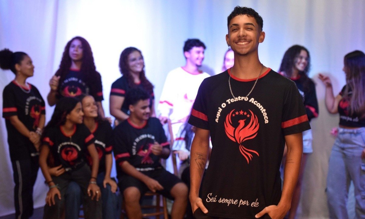  Fundado em 2019, o grupo "Aqui o Teatro Acontece" no Bairro S&atilde;o Paulo, na Regi&atilde;o Nordeste de BH re&uacute;ne 23 atores que se apresentam neste s&aacute;bado (9/5)