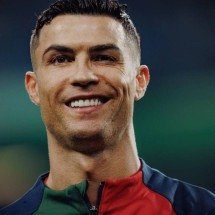 Com o maior salário do futebol mundial na Arábia Saudita, o artilheiro diversificou seu império de  1 bilhão e hoje é dono de uma rede internacional de hotéis de luxo e de clínicas de implante capilar espalhadas pela Europa - No Ataque Internacional