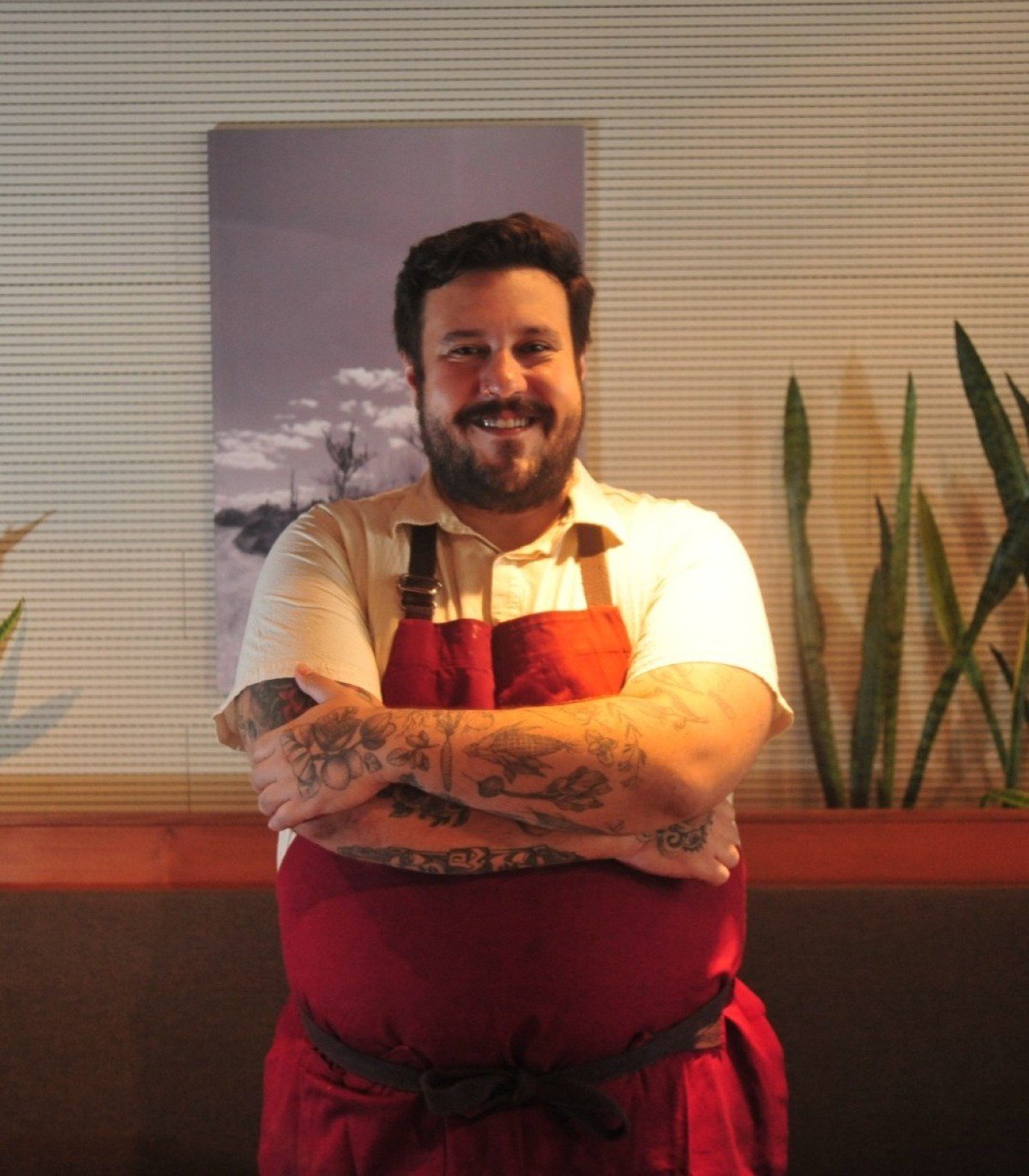 "Sou da religi&atilde;o demi-glace. Em todos os meus estabelecimentos, vai ter esse molho em algum prato ou em algum momento" - Caio Soter, chef do Pacato