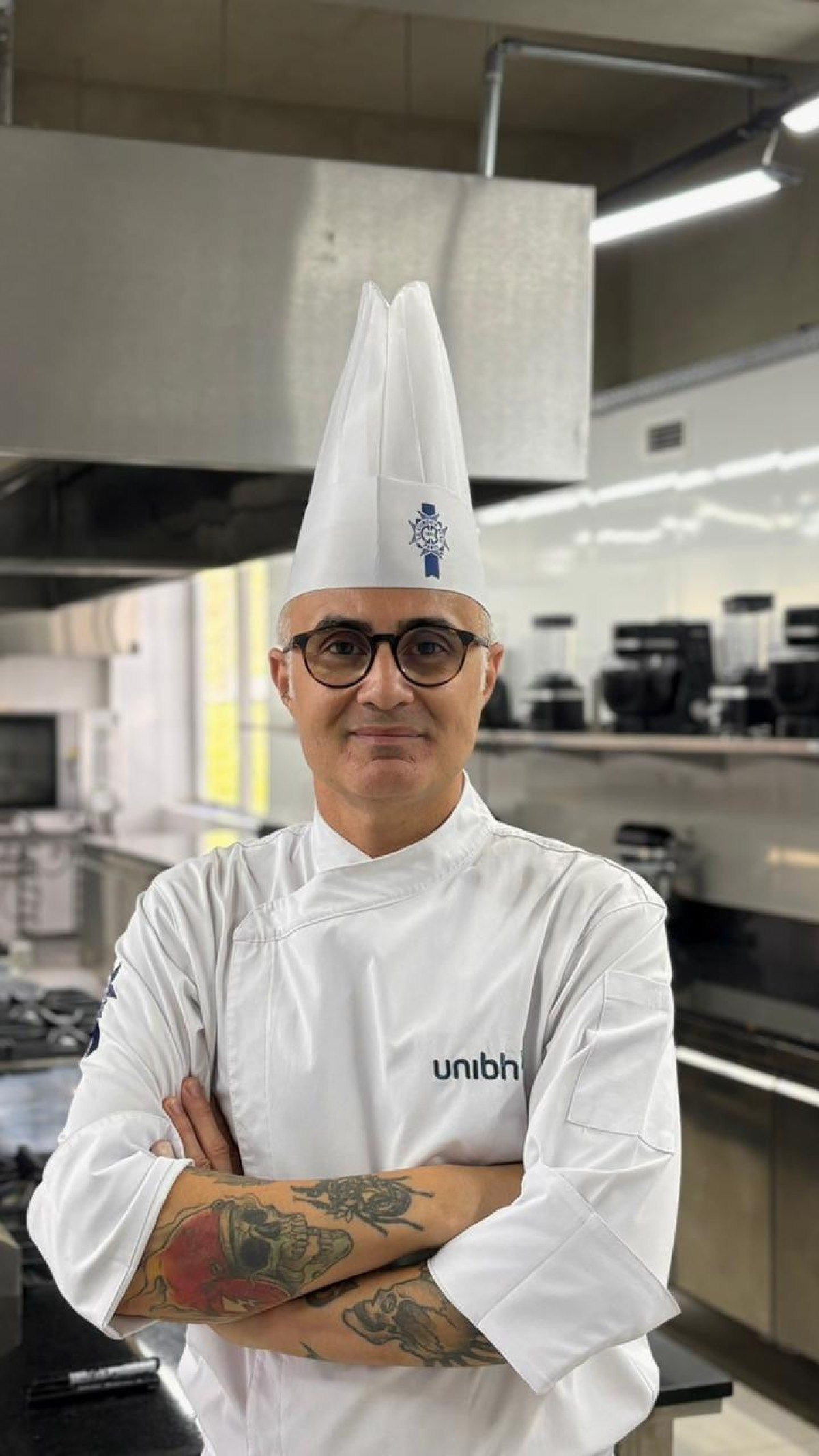 Marcus Monteiro, professor do curso de gastronomia do UniBH com Le Cordon Bleu
