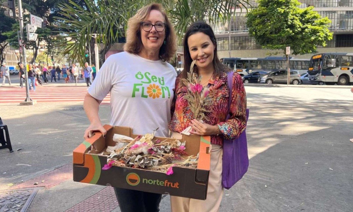 Letícia Costa recebeu flores de uma das ajudantes na manhã desta sexta-feira (8/5) - (crédito: Edesio Ferreira/EM/D.A Press)