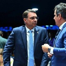 A dobradinha entre Flávio Bolsonaro e Ciro Nogueira dois dias antes da operação - Foto: Andressa Anholete/Agência Senado