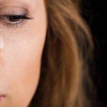 O que a psicologia revela sobre o choro e seus sinais químicos no corpo? - Portal Giro 10