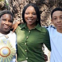 Homenagem às mães: "Senti desde o início que sabia cuidar de criança"