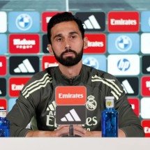 Técnico do Real Madrid comenta briga entre Valverde e Tchouaméni - No Ataque Internacional