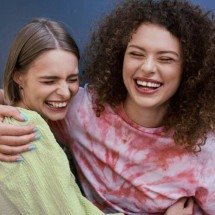 O poder do riso: entenda por que gargalhar pode ter efeitos parecidos com exercícios no sistema cardiovascular - Portal Giro 10