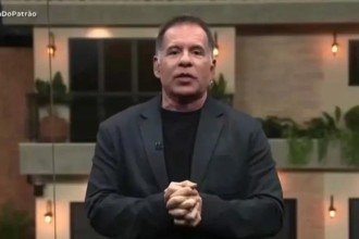 Leandro Hassum se retrata ao vivo com streaming do reality que apresenta