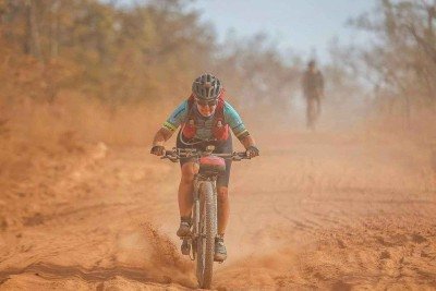 A ciclista era bicampe&atilde; de uma prova de 300km  -  (crédito: Reprodu&ccedil;&atilde;o redes sociais)