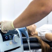 Ondas de choque auxiliam no tratamento para dor no joelho - DINO