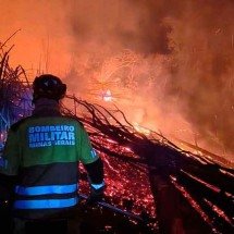 Estação seca já multiplica incêndios e riscos à saúde - CBMMG/Divulgação