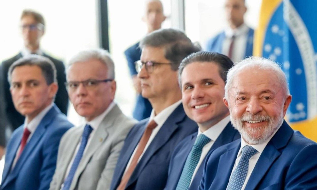 Evento contou com autoridades como o presidente da C&acirc;mara dos Deputados Hugo Motta e Secret&aacute;rio Nacional de Pol&iacute;ticas Penais, Andr&eacute; de Albuquerque Garcia, al&eacute;m do presidente Lula