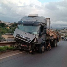 Acidente no Anel: vídeo flagra momento em que carreta perde freio - Larissa Leone/EM/D.A Press