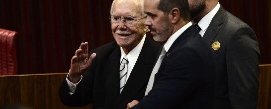 A internação ocorreu na tarde de sexta-feira (9/10) após Sarney apresentar dor abdominal -  (crédito: Minervino Júnior/CB/D.A.Press)