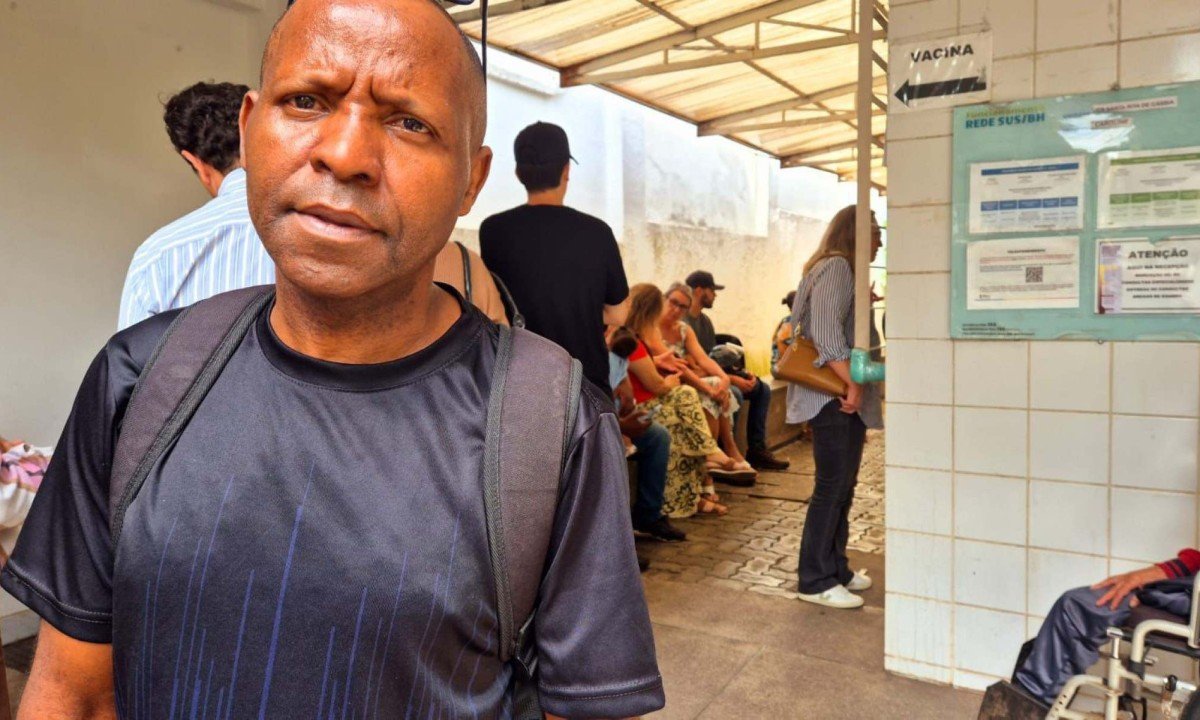 &Eacute;dio Alves foi garantir vacina da gripe no primeiro dia de imuniza&ccedil;&atilde;o em BH
