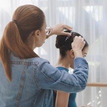 Mães deixam carreira pela formação profissional dos filhos - DINO