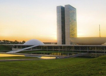 O Congresso Nacional, palco do complexo processo legislativo brasileiro, onde os projetos de lei s&atilde;o debatidos e transformados em legisla&ccedil;&atilde;o. -  (crédito: Portal gov.br/ Saulo Cruz)