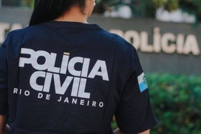 Polícia fecha fábrica de salgados com 300 kg de alimentos estragados em Curicica -  (crédito: Tupi)