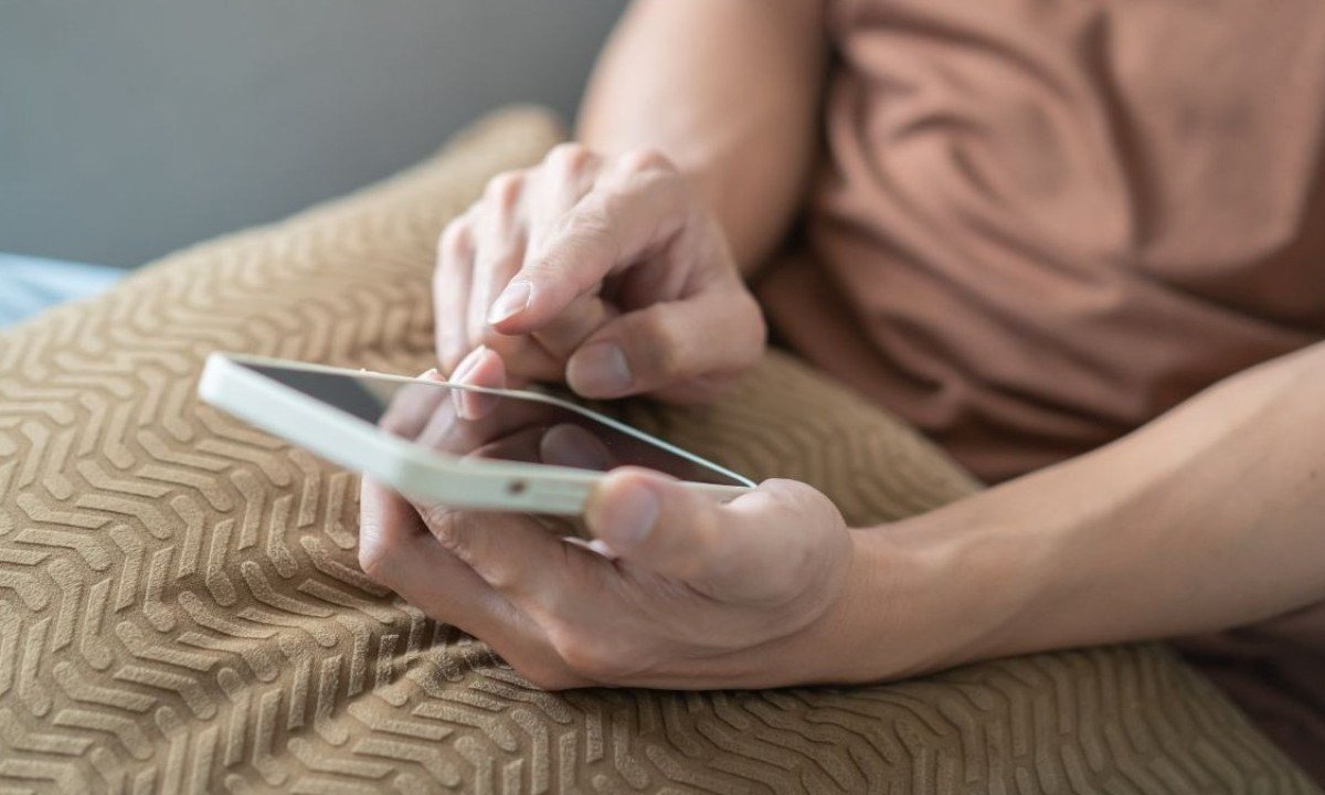 Vício em celular: como a nomofobia pode colocar sua vida em risco -  charliepix