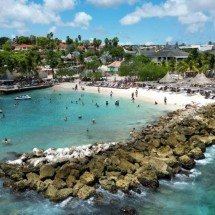 País que jogará a Copa é conhecido pelas praias de águas cristalinas e licor feito de laranjas - No Ataque Internacional