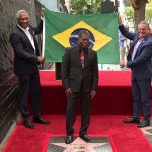 Brasileiro que tocou com Jackson e Madonna ganha estrela na Calçada da Fama - Variety / reprodução