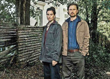 Naia Thulin (Danica Curcic) e Mark Hess (Mikkel Boe Folsgaard) são a dupla de investigadores na segunda temporada da série, disponível na Netflix -  (crédito: NETFLIX/DIVULGAÇÃO)