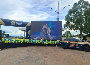Batizada de 'Cine Drive-in PRF', a iniciativa vai unir fiscalização e conscientização em um formato diferenciado -  (crédito: PRF/Reprodução)