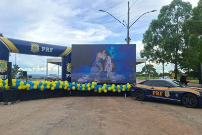 Batizada de 'Cine Drive-in PRF', a iniciativa vai unir fiscalização e conscientização em um formato diferenciado -  (crédito: PRF/Reprodução)
