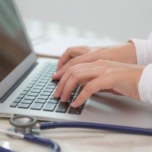 Uso de inteligência artificial em hospitais: quais são os limites? - jannoon028/Magnific