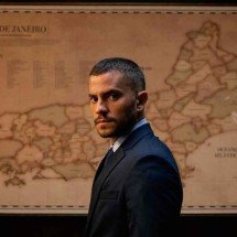 André Lamoglia volta a ser o Profeta em ‘Os donos do jogo’ - Netflix/Divulgação
