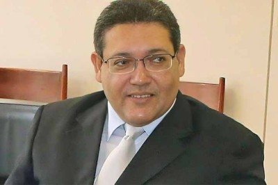 Graduado em direito pela Universidade Federal do Piauí (UFPI) em 1994, Kassio Nunes Marques aprofundou os estudos em Processo e Direito Tributário na Universidade Federal do Ceará. Posteriormente, concluiu mestrado na Universidade Autônoma de Lisboa, em Portugal, onde também segue realizando doutorado.
 -  (crédito:  Reprodução do Flickr Michel Temer)
