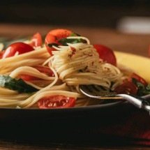 Quando o corpo estranha o novo: por que mudanças na alimentação podem causar mal-estar passageiro - Portal Giro 10
