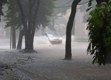 Cidadãos de Belo Horizonte podem se cadastrar gratuitamente para receber alertas meteorológicos e de risco geológico -  (crédito: Marcos Vieira/EM/D.A.Press)