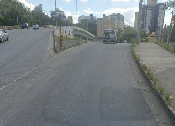 Corpo da vítima foi achado debaixo de viaduto na Avenida José Cândido da Silveira, na altura do nº 97, no Bairro Cidade Nova -  (crédito: Google Street View / Reprodução)