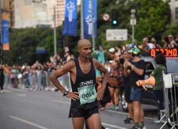 Atleta mineiro Gilberto Silvestre Lopes, vencedor da primeira maratona oficial de Belo Horizonte -  (crédito: Gladyston Rodrigues/EM/D.A.Press)