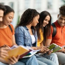 Bilinguismo amplia cognição e aprovação em vestibulares - DINO
