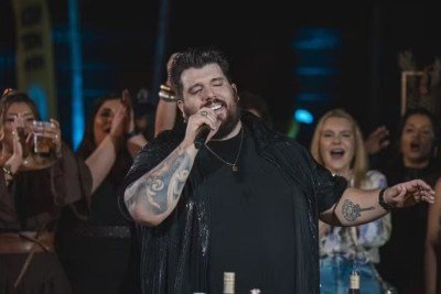 Panda, o artista mais ouvido do Spotify no Brasil, em um momento de sua performance ao vivo. -  (crédito: Divulga&ccedil;&atilde;o)